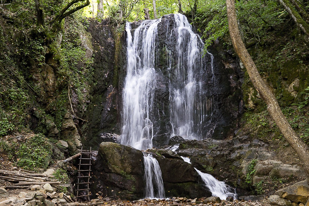 Read more about the article The Smolari and Kolešino Waterfalls
